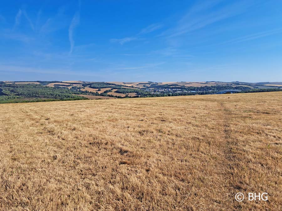 Towards Ditchling Beacon & Sussex University 084417