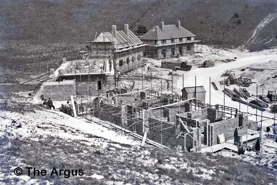 Building of 40-48 Norwich Drive image 1